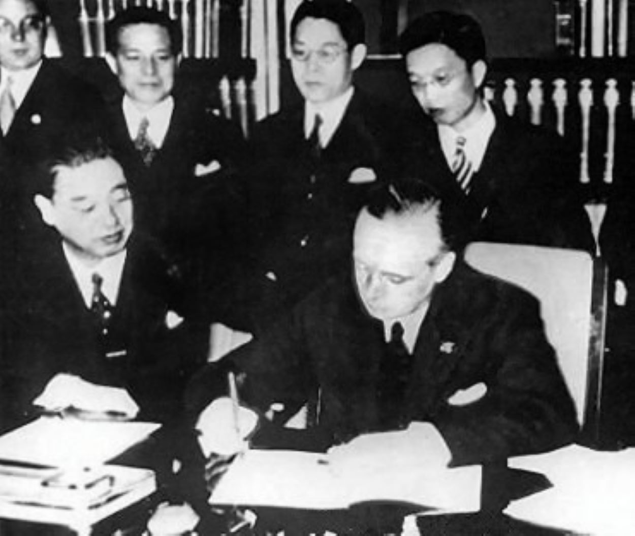 Potpisivanje Antikominternskog pakta