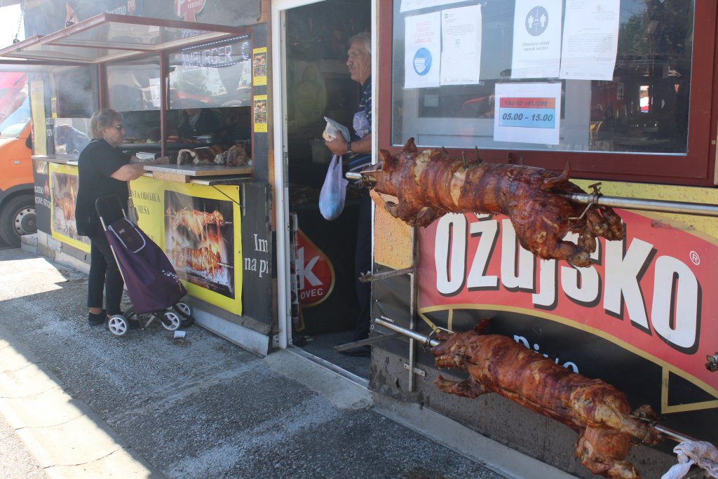 Ponuda hrane na sajmu | Foto: Alberta Požgaj mirovina.hr