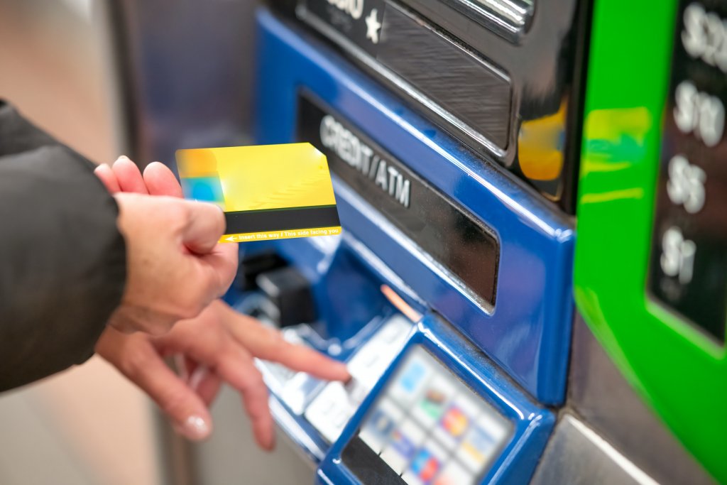 Korištenje tuđe kartice na bankomatu
