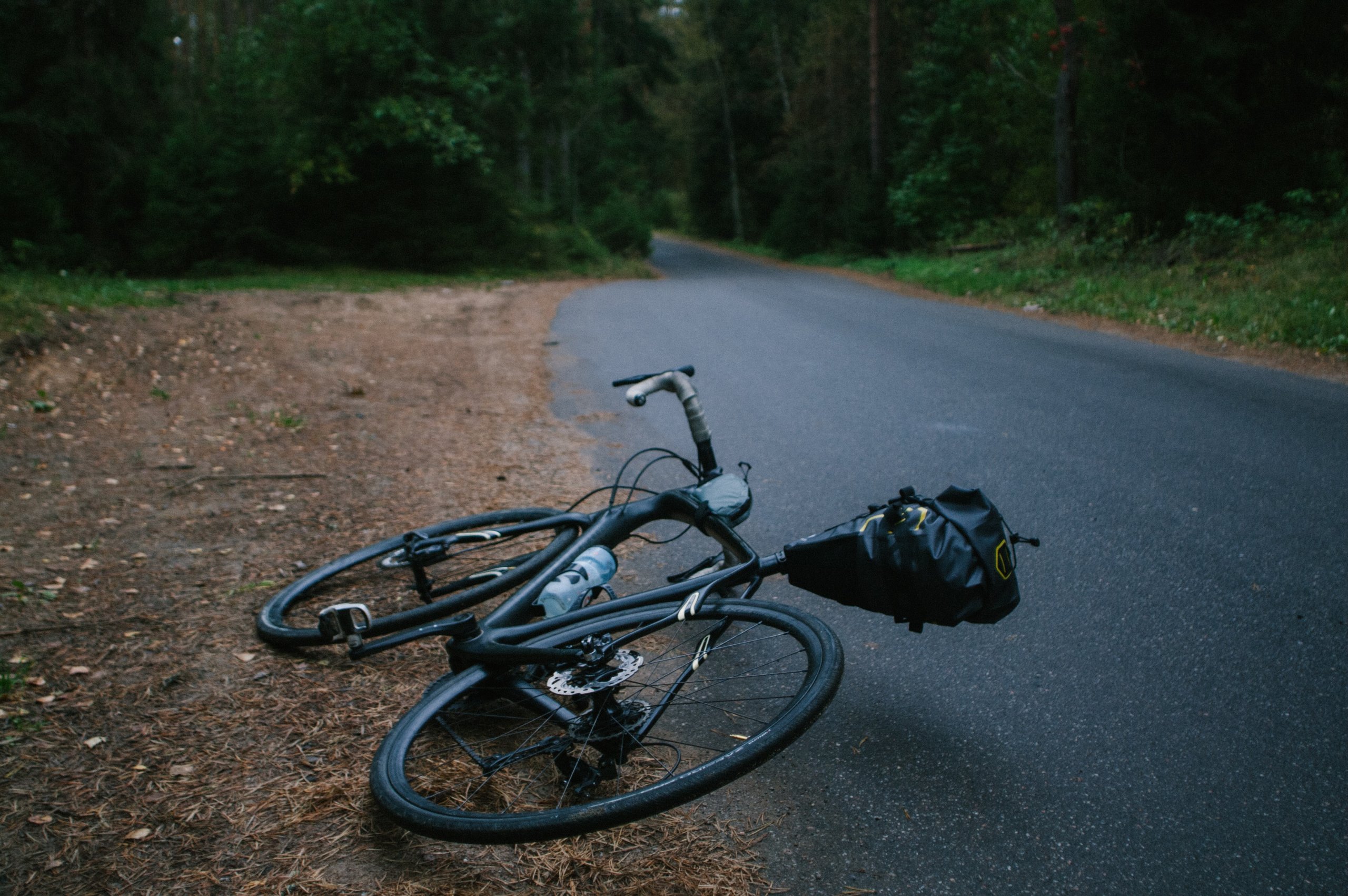 bicikl srušen na tlo