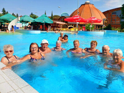 Umirovljenici iz Slatine u bazenu u Mađarskoj