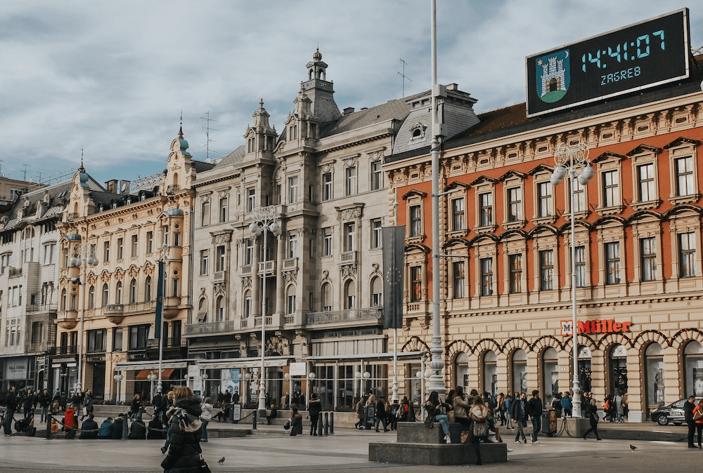 Trg bana Jelačića u Zagrebu