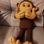 pletena igračka majmun