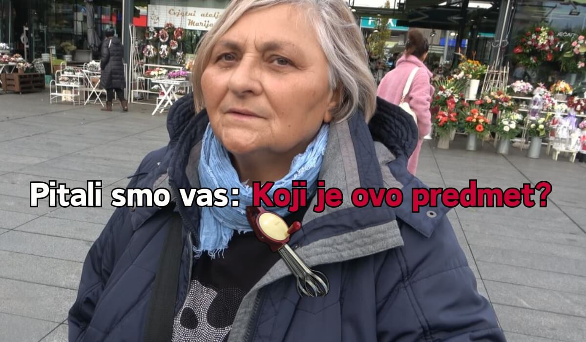 Starija ženska osoba odgovara na pitanje o predmetu