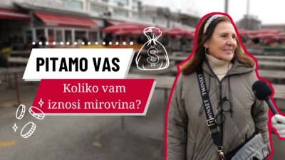 Umirovljenica pored natpisa 'Pitamo vas: Koliko vam iznosi mirovina?'