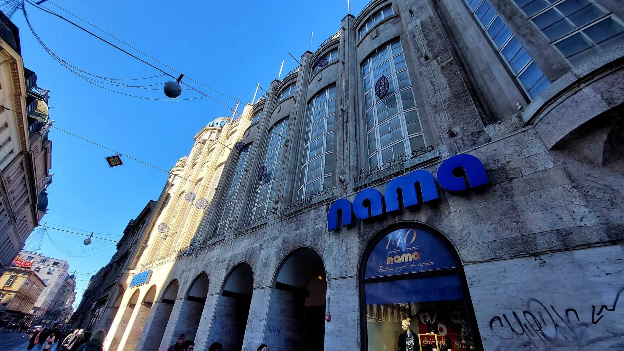 Umjetnička instalacija u zagrebačkoj robnoj kući bavi se nostalgijom i kolektivnom memorijom