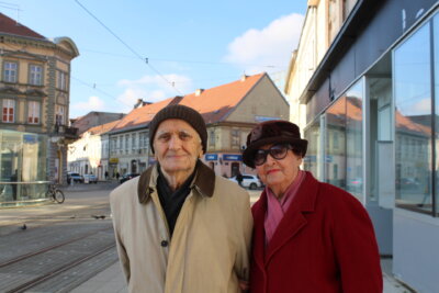 Zlatica i Danijel, bračni par iz Osijeka koji je 57 godina u braku i imaju dvoje djece.
