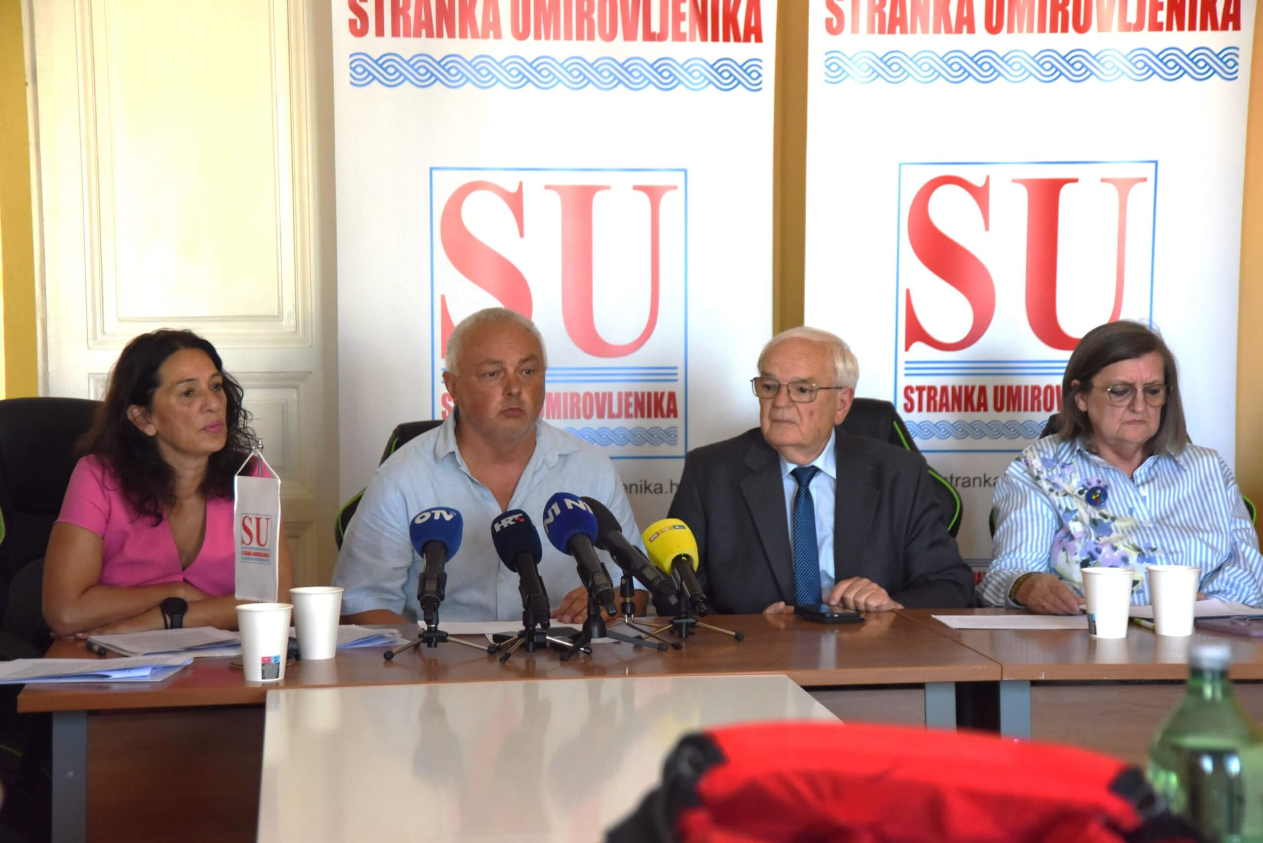Katja Jajaš, Dvor Nađ, Lazar Grujić i Vesna Horvat