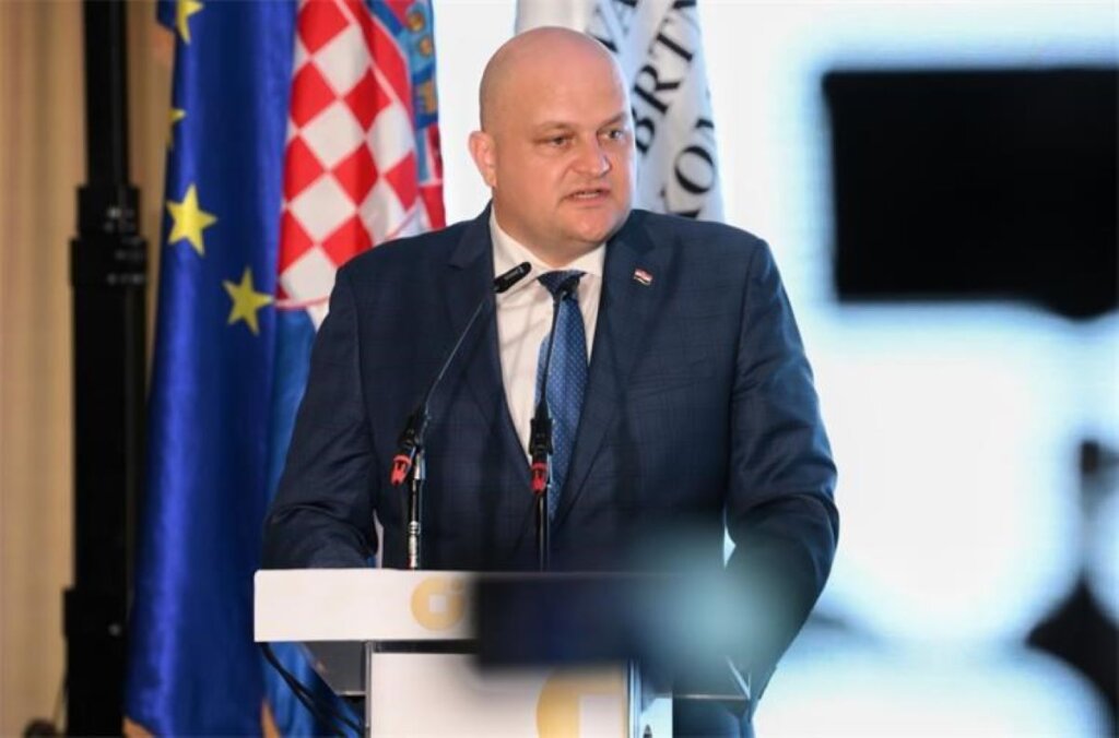 Ministar gospodarstva Ante Šušnjar