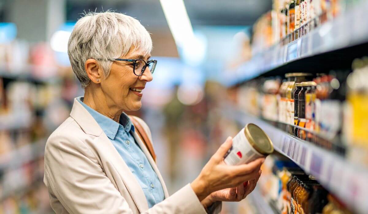 Umirovljenica u trgovini