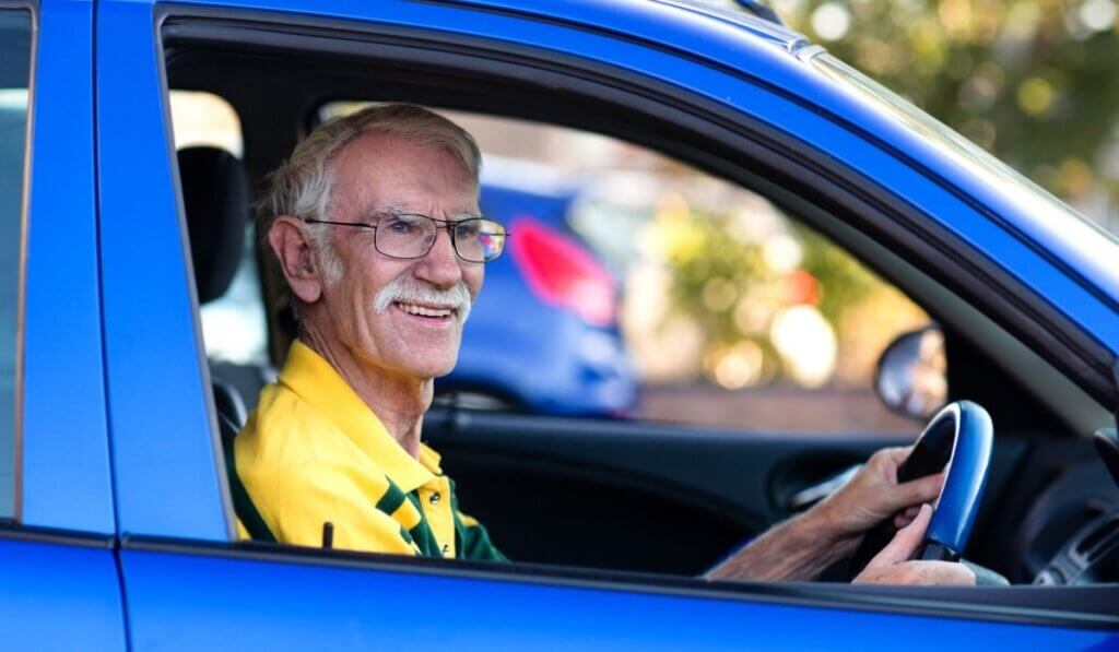 Umirovljenik koji vozi