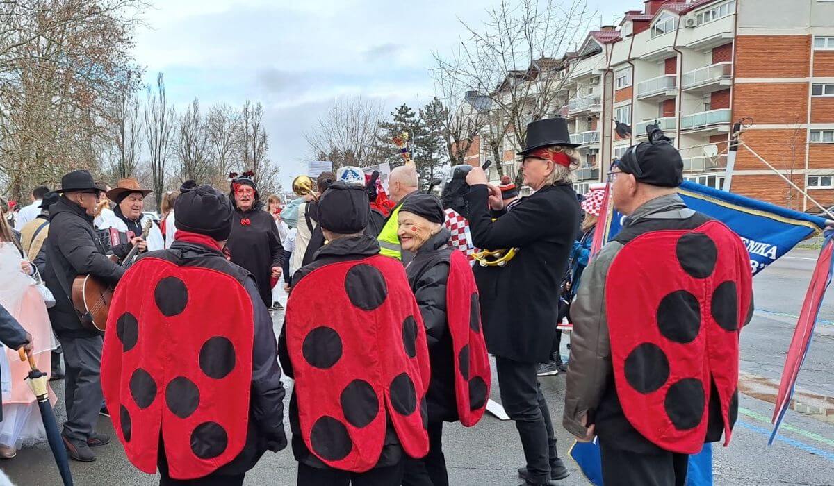 Umirovljenici na fašniku
