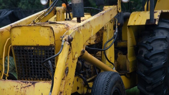 Umirovljenik smrtno stradao na traktoru kod Zadra, otkazao mu mjenjač na nizbrdici
