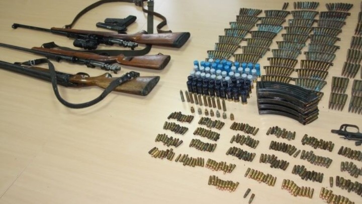 Kod umirovljenika pronađeno oružje, puno streljiva i ručna bomba; Policija još jednom upozorava na akciju