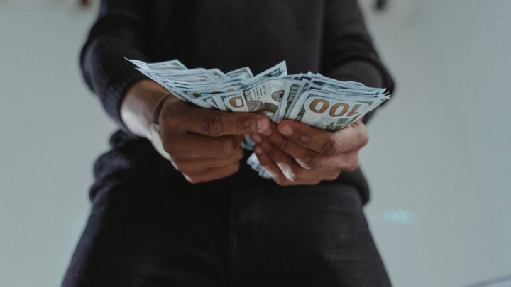 Umirovljenik na carini uhvaćen s hrpom novca: Imao je 455.000 eura u ručnoj prtljazi