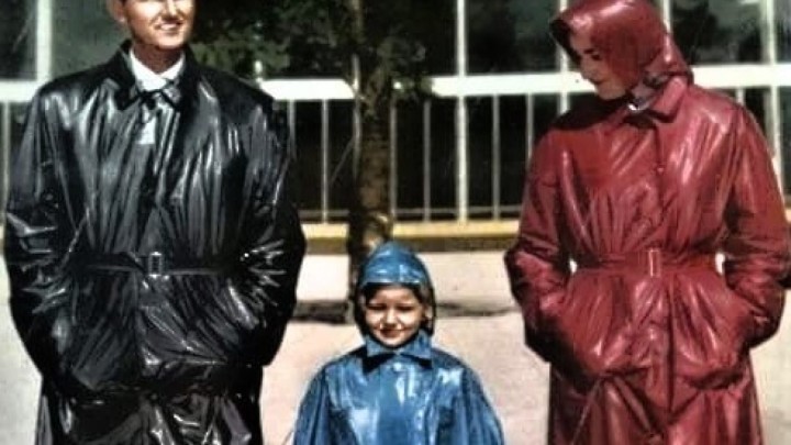 Od glave do pete u Jugoplastici: Odjevni stil iz 80-ih kao stvoren za kišnu jesen