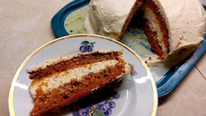Bakina kuhinja: Torta od mrkve s kremom od sira i naranče za posebne prilike