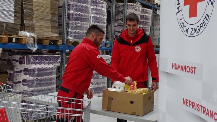 Umirovljenica u Banci hrane: 'Ne bih mogla preživjeti bez ovoga s invalidskim mirovinom'