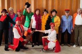 Umirovljenici u jednom domu za starije učili cirkuske vještine, ali i recitirali pjesme