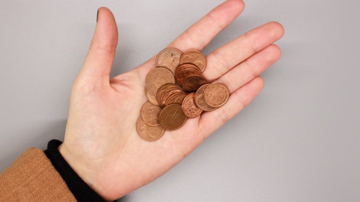 Počinje isplata nacionalne naknade za starije osobe: Novac na račune stiže vrlo brzo