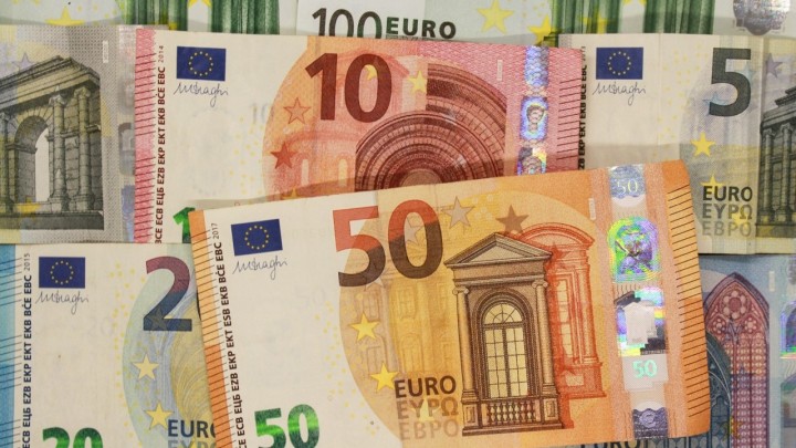 Euro se mijenja: Novčanice zajedničke valute uskoro dobivaju novi dizajn, kojeg vi možete odabrati