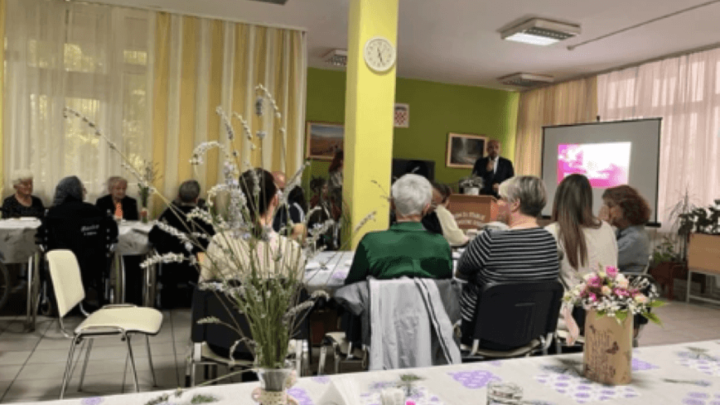 Kninski umirovljenici u boljem okruženju: Završili radovi na uređenju okoliša Doma za starije