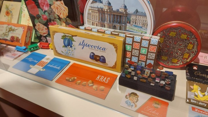 Bili smo u Muzeju čokolade u Zagrebu, a posebno su nas oduševili retro omoti čokolada i jedna neobična priča
