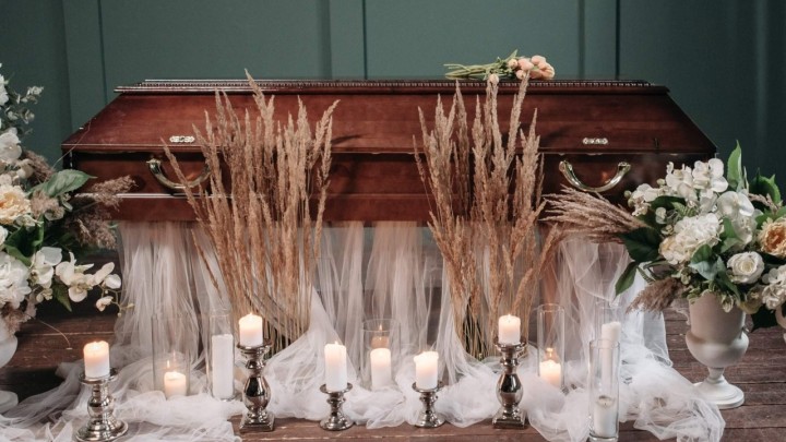 Umirovljenicu proglasili mrtvom, a pet sati kasnije se probudila u lijesu i ostavila sve u šoku