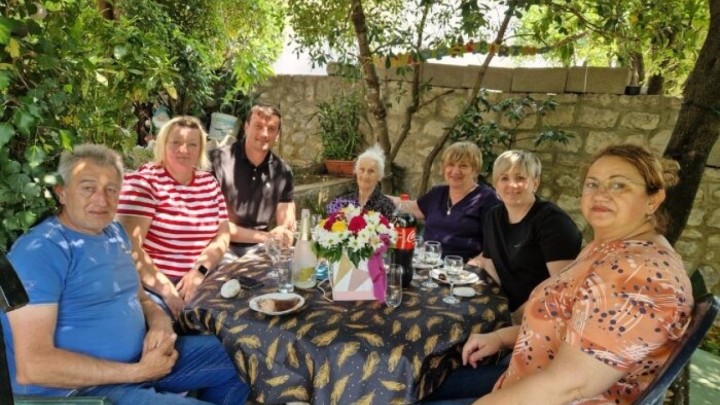 Baka Ana je proslavila 100. rođendan: 'Vrtne aktivnosti i rad s biljkama imaju pozitivne učinke na zdavlje'