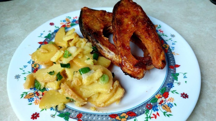 Bakina kuhinja: Pečeni šaran na drugačiji način uz samo nekoliko sastojaka