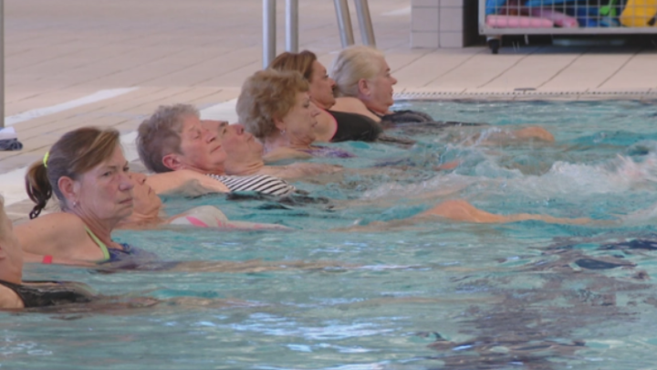 Strani umirovljenici rado posjećuju zadarski bazen: 'Ne volim više Njemačku...'