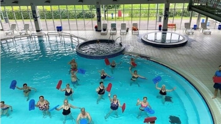 Niz aktivnosti za umirovljenike u Vinkovcima: Mogu uživati u šahu, plesu, plivanju,…