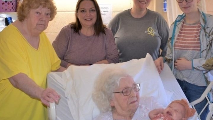 Kakva priča: Ova 98-godišnjakinja ima 623 potomka, nedavno se okupile sve generacije njene obitelji