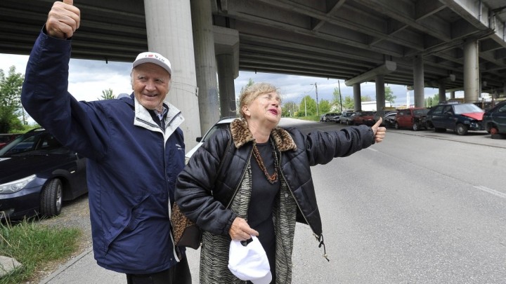 Marica (74) i Mijat (77) najviše vole putovati autostopom, a sada se spremaju na novu avanturu