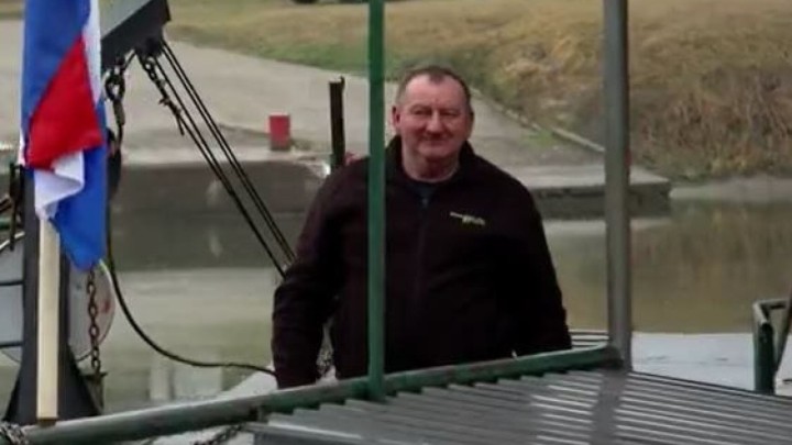 Skelar Emil je 25 godina povezivao otok s kopnom, a sada odlazi u mirovinu