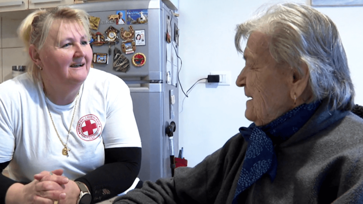 Posao gerontodomaćice: 'Nije to samo donijeti drva, očistiti snijeg...'