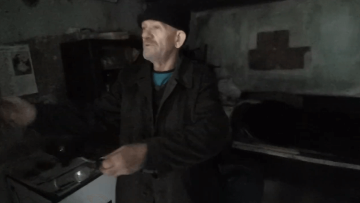 Umirovljeniku izgorio krov na kući, pa je preselio u šupu: 'Molim ljude da mi ne kupuju luksuz'