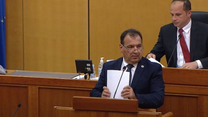 Nova promjena u zdravstvu: 'Zdravstveni radnici mogu privatnu praksu obavljati do 68. godine života'