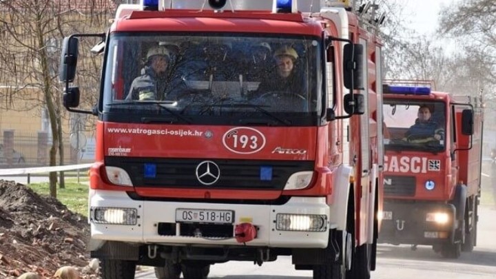 Drama u centru Zagreba: Vatrogasci iz opožarenog stana izvukli 70-godišnjakinju