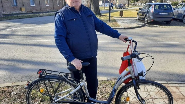 Zdravko(63): "Malo bolnica, malo kuća, malo druženje s djecom"