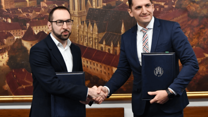 HZMO Gradu Zagrebu u vlasništvo predao pet domova za starije