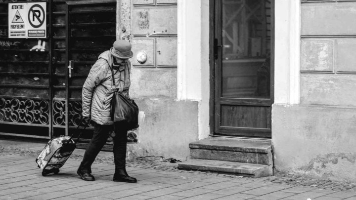 Većina umirovljenika živi ispod prosjeka mirovine i praga siromaštva