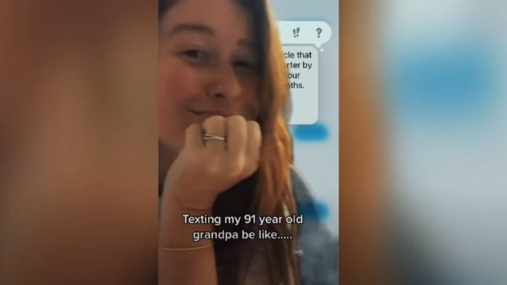 Unuka na TikToku podijelila urnebesne poruke koje joj šalje 91-godišnji djed