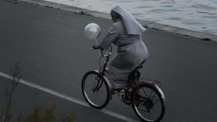 Ponijela ju ovisnost: Umirovljena časna sestra ukrala preko 5 milijuna kuna