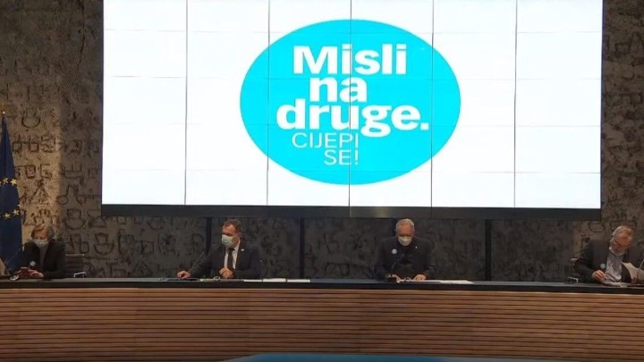 Danas 2599 slučajeva i 50 preminulih. Beroš: "Na prekretnici smo"