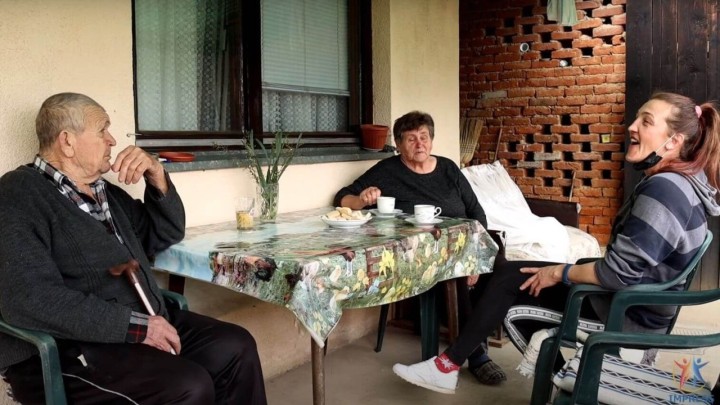 [VIDEO] Gerontodomaćica Angelina sudjeluje u projektu "Stariji nas trebaju": Evo kako izgleda jedan dan na terenu