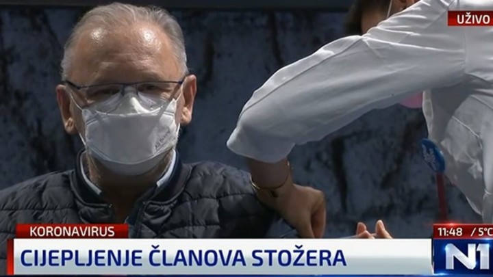 Stožer: Trenutno ne pomišljamo na popuštanje mjera, prijeti nam treći val