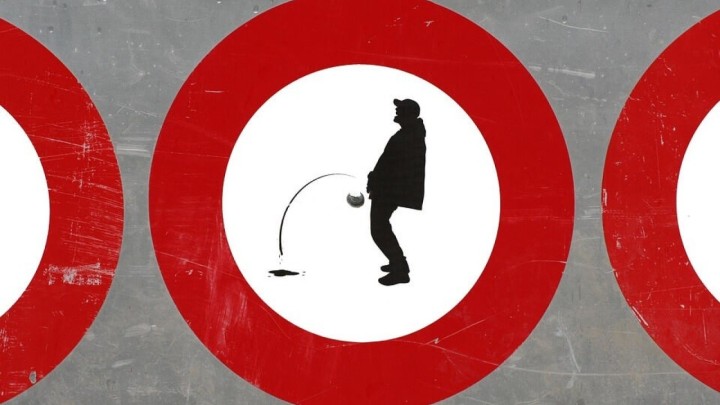 Umirovljenik uvrijedio moralne osjećaje građana tako što je - mokrio uz cestu!