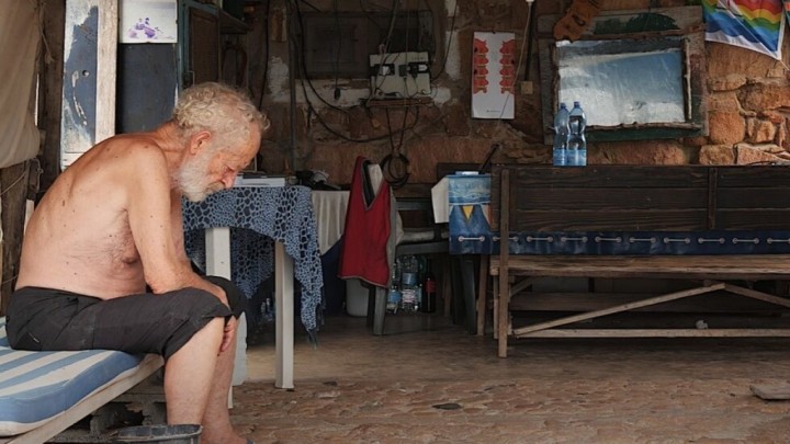 Umirovljenik (81) preko tri desetljeća živi na pustom otoku, a sada mu prijeti deložacija