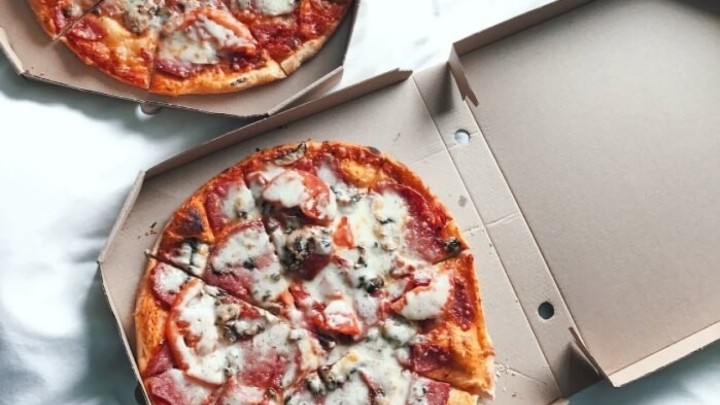 Stanaru (65) već devet godina stižu pizze koje nije naručio: "Bojim se zvuka skutera"